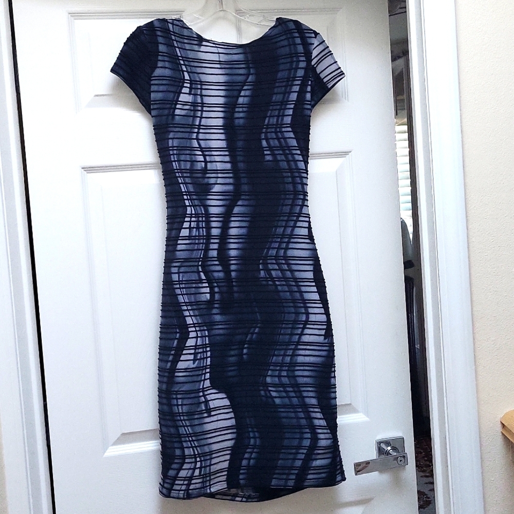 Joseph Ribkoff stunning sheath dress - Picture 5 of 6